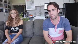 Կեղտոտ դեռահասը պոռնիկ Moka Մորան վերցնում է երկու Անդամ, միեւնույն ժամանակ,