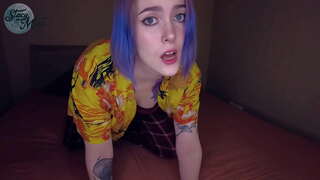 Stacy Moon daha fazla dayanamayana kadar büyük beyaz kıçını tokatlıyor