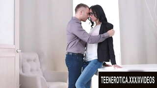 Untamed Mhian Leis Teen Áilleacht Nika