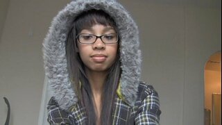 Slatka asian teen fingering nogama