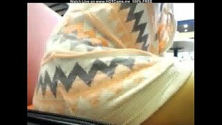 Busty Blonde Milf Gyda Sbectol Cyhoeddus Caffi