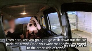 بڑی چوچیان شوکیا چہرے ہو جاتا ہے میں جعلی ٹیکسی