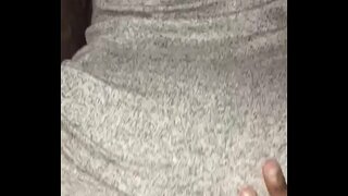 DDL de volta. Comeu ela depois da igreja. Senhor, perdoa-me.