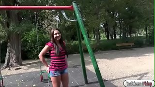 Kristina foutu nan piblik la pou lajan kach