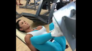 Gracy ਬਾਹਰ ਕੰਮ ਕਰ ਜਿੰਮ ਵਿੱਚ