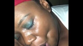 Ela não parava de chupá-lo nj