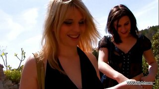 Ass ukuba Ngomlomo kwi-Outdoors-Wonke Ngesondo... Kwaye Cumshot