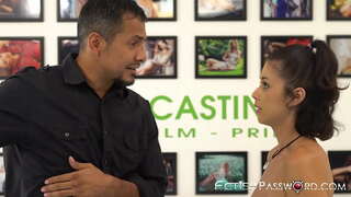 ���ូនជំទង់មានការលំរួមភេទជាមួយ stud