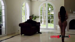 Curvy Latine vajzë Kesha Ortega lejon bosi zhurmë e saj big tits dhe i lagësht rozë GP848