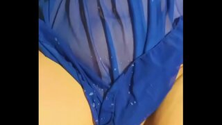 Down ass vrouw s. selfies en krijgt cumshot