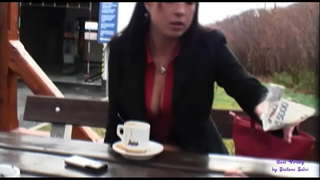 Varakova ni katika barabara ya mgahawa juu ya kuwinda kwa ajili ya wateja kutomba