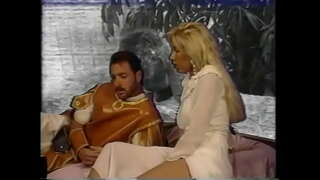 This blonde slut Victoria Paris knows how to pleasure her partner