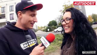 LETSDOEIT - Lilly Foxx - Erting Gutta Funnet En Ny Jente For Sin Nye Scene